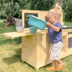 Triple Mud Kitchen -Le Toy Van Cheap Store big game hunters mud kitchens triple mud kitchen6